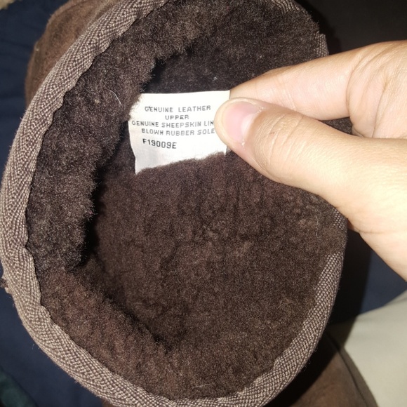 Short ugg boots - Picture 2 of 2