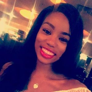 Meet your Posher, Janay