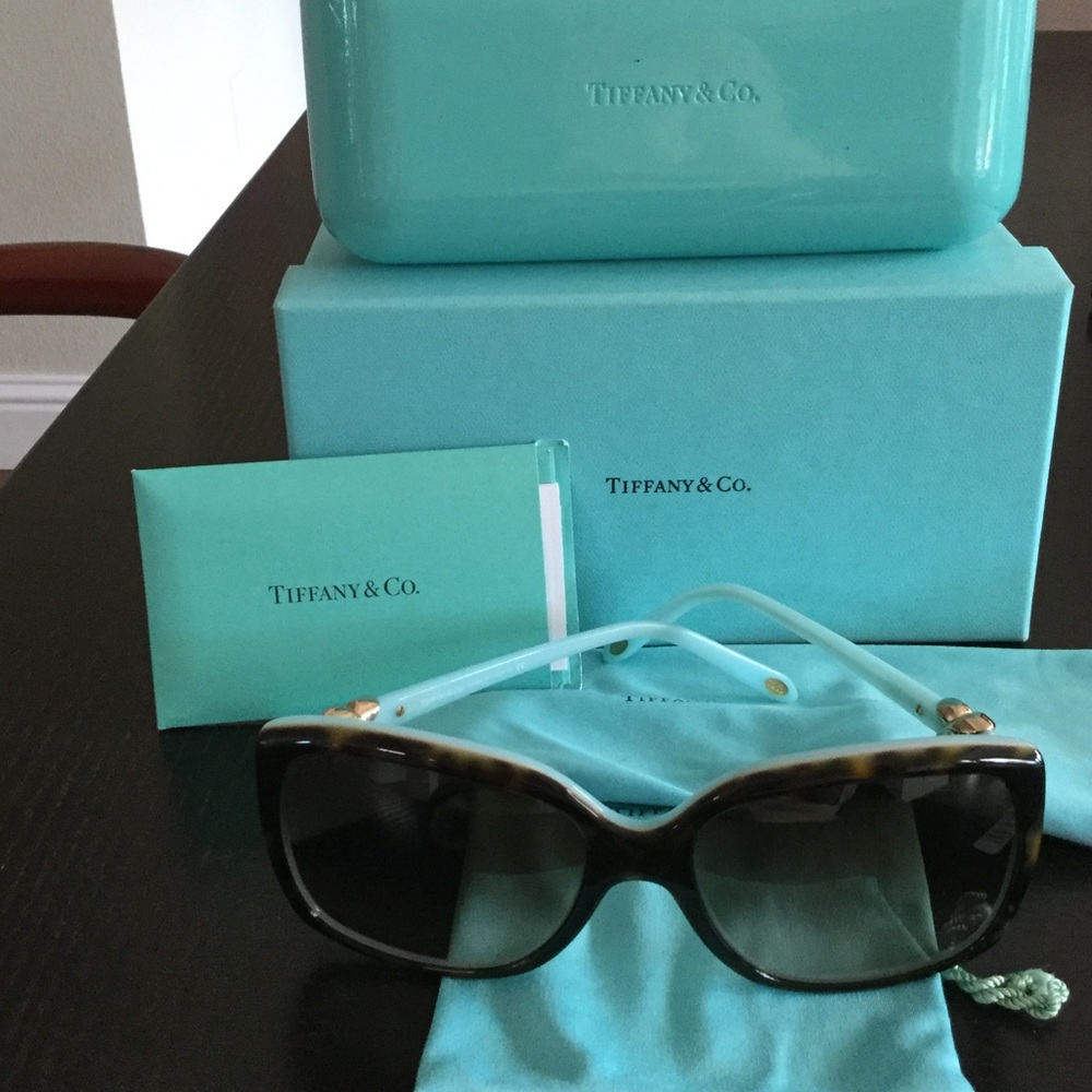NWOT.  TIFFANY Sunglasses , gorgeous! Price Drop