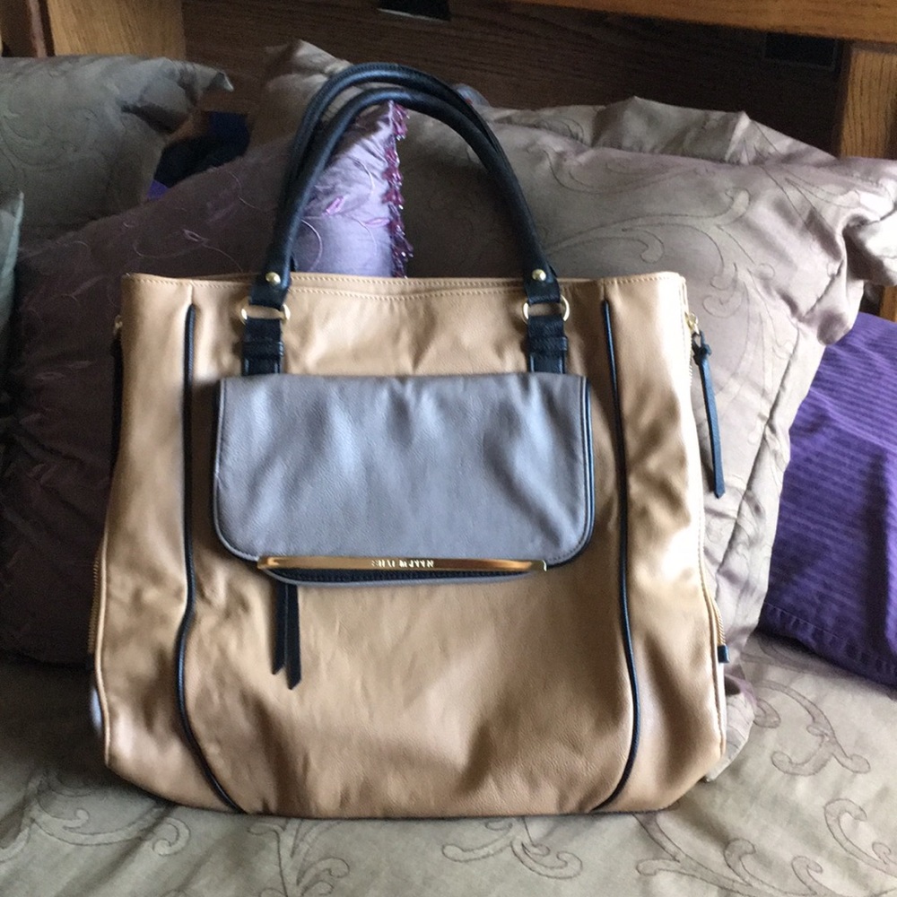 Steve Madden Tote style purse