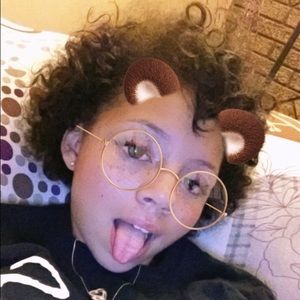 Meet your Posher, Katrina