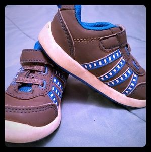 **SOLD** Toddler boy sneakers
