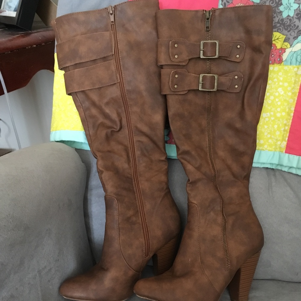 High heel boots