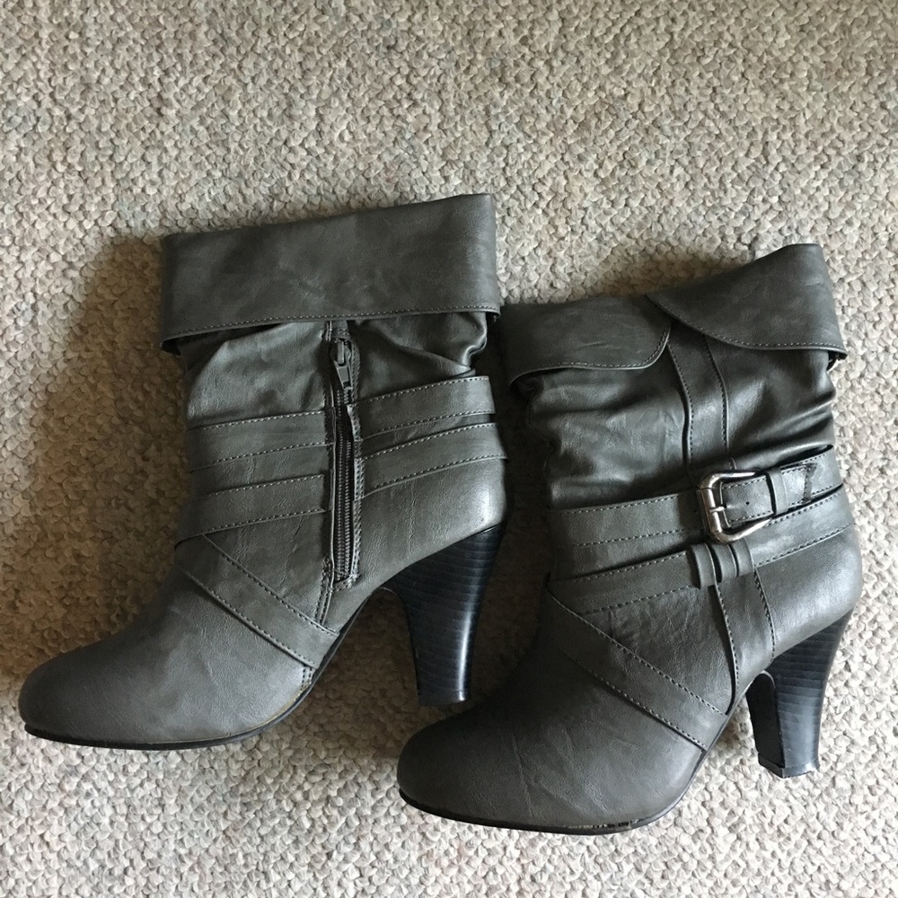 Rue 21 Ect! Gray boots