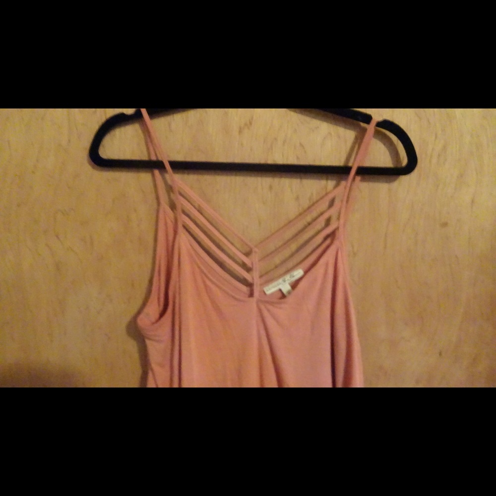 Sexy Cutout Spaghetti Strap Flowy Top - Picture 3 of 7
