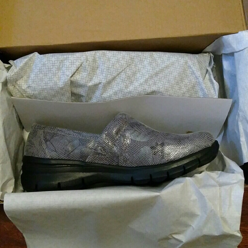 Nursing shoe