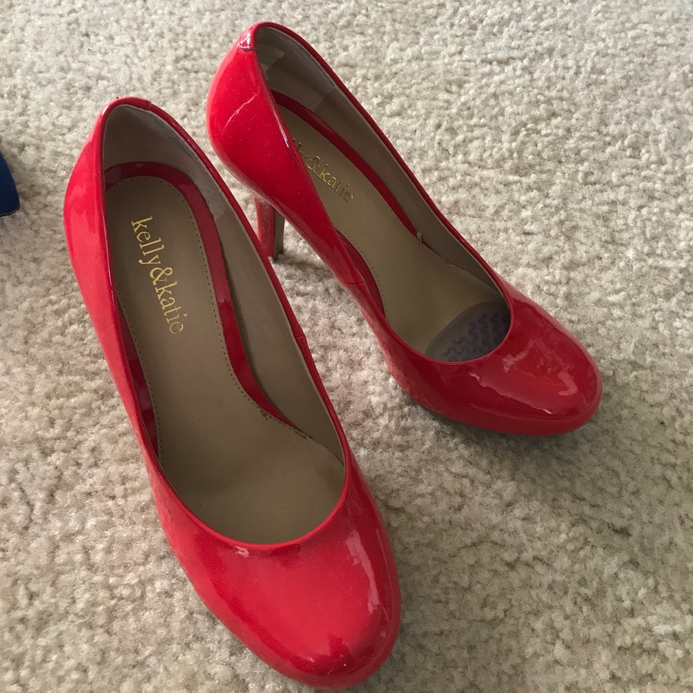 Kelly & Katie pumps
