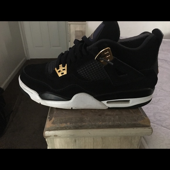 Air Jordan's 4 size 7