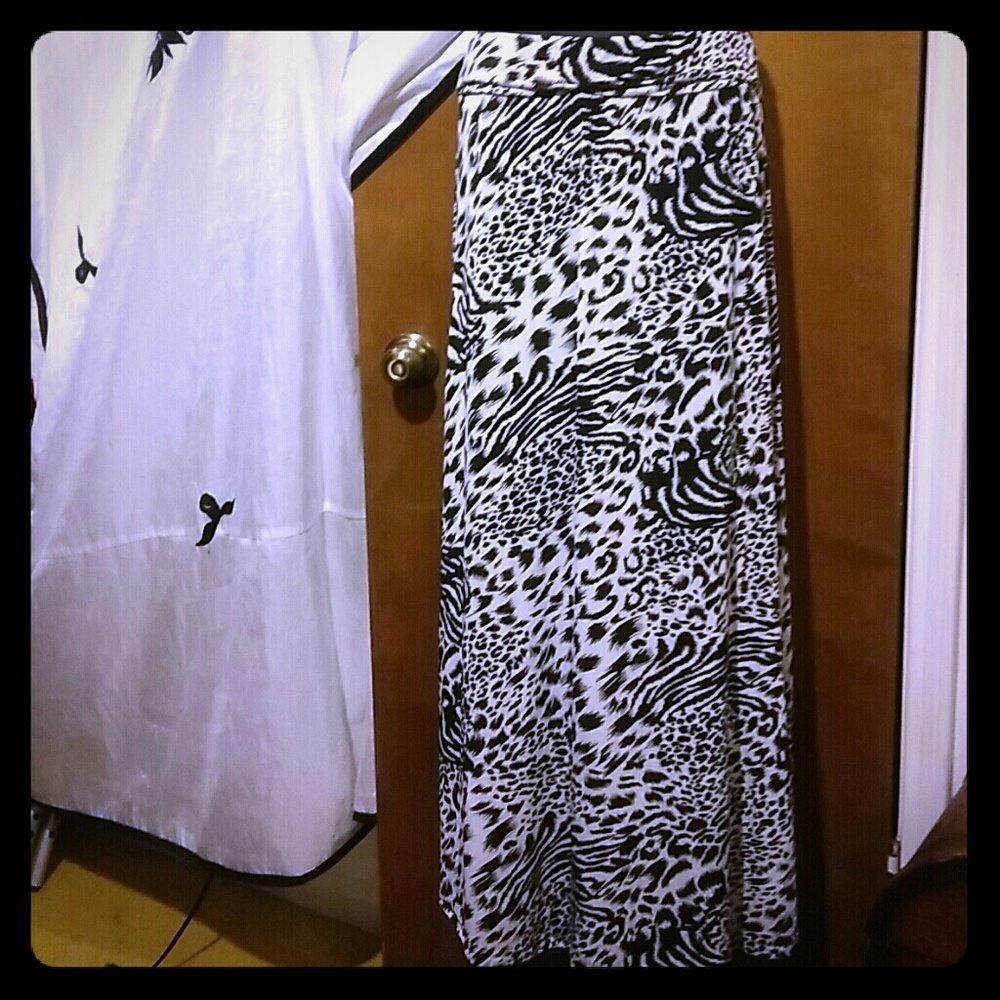 Michael F. Long animal print skirt