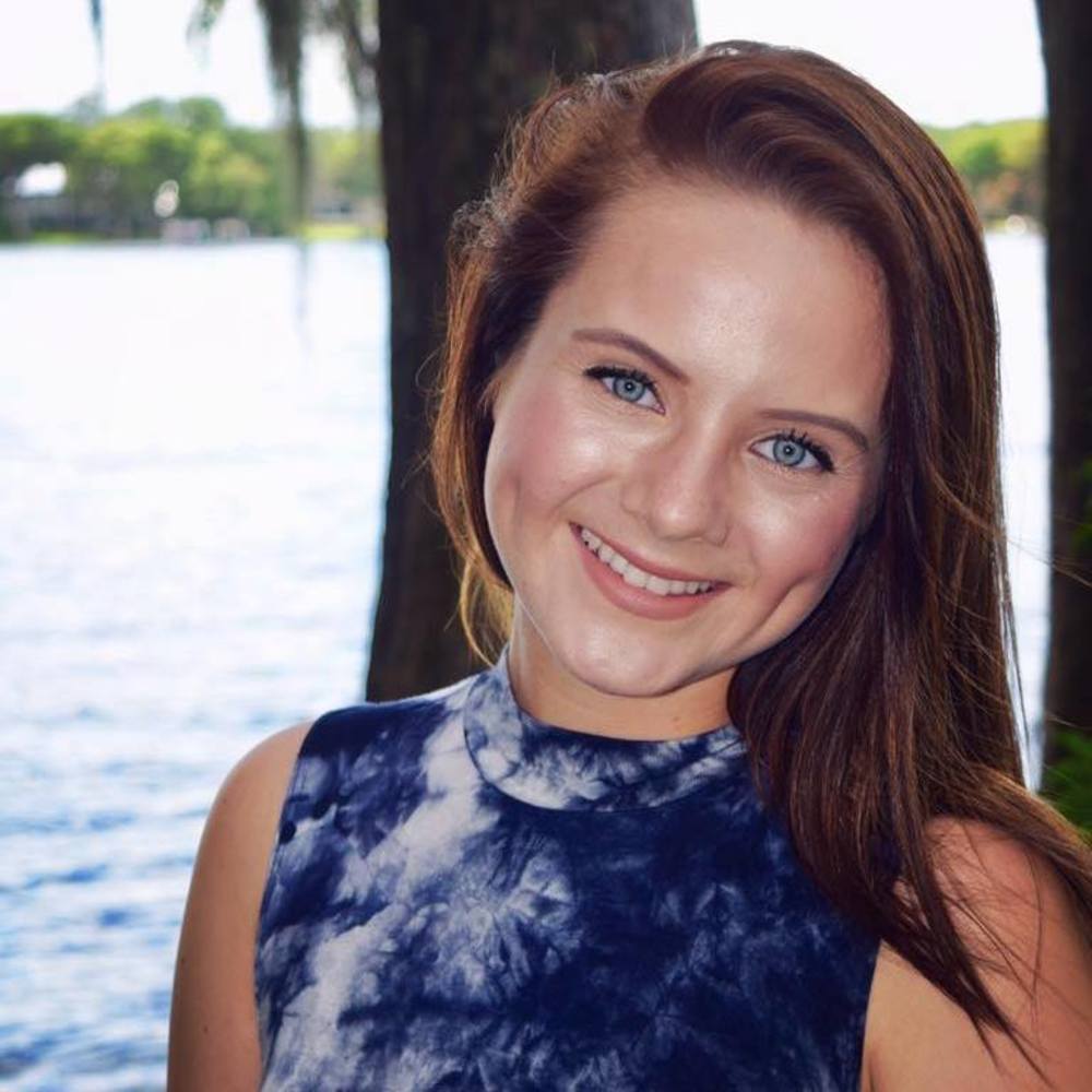 Meet your Posher, Julia