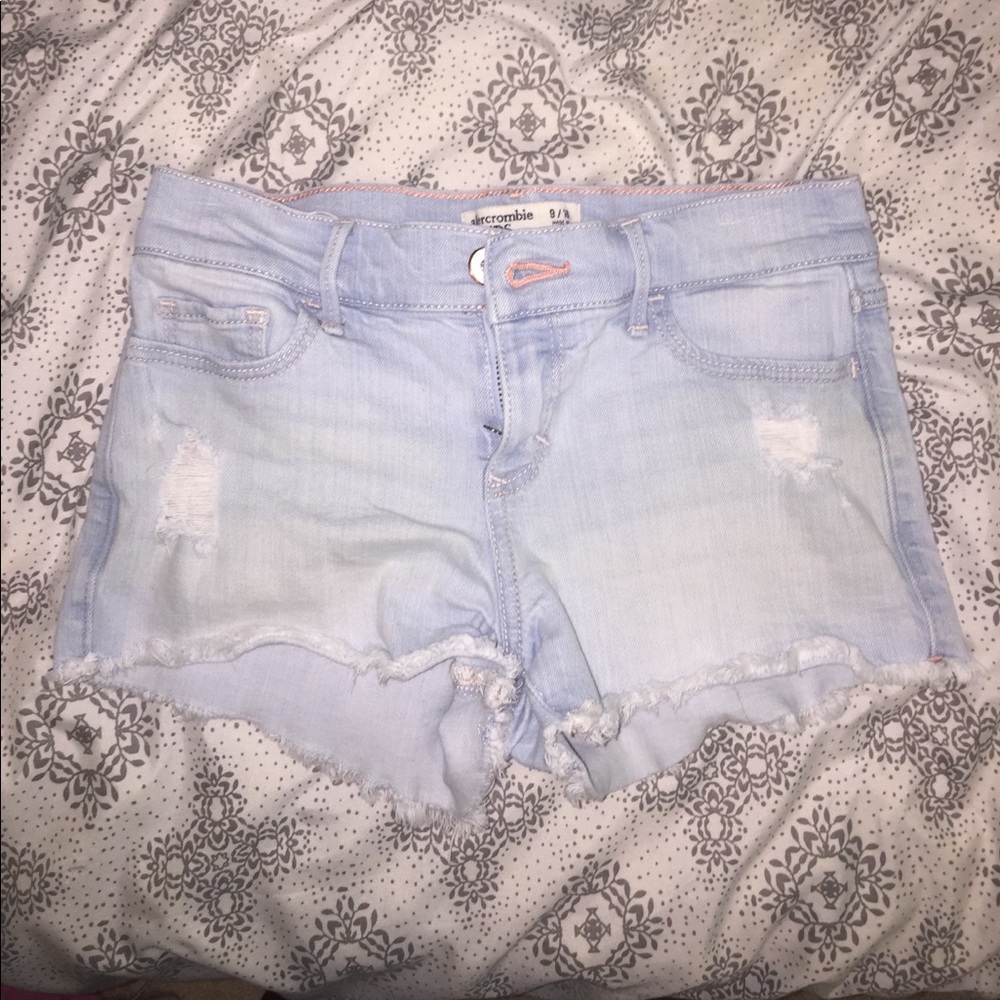Abercrombie kids light wash Jean shorts