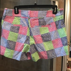Vineyard vines print shorts size 6