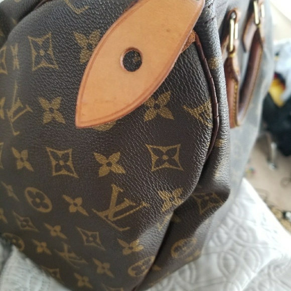 SOLD....Louis Vuitton Speedy 35 Authentic. - Picture 6 of 8