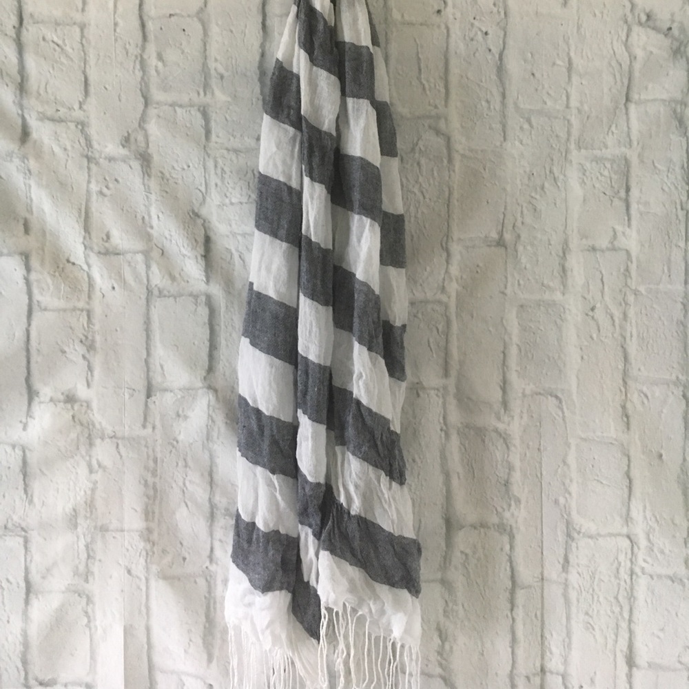 Nautical lightweight scarf