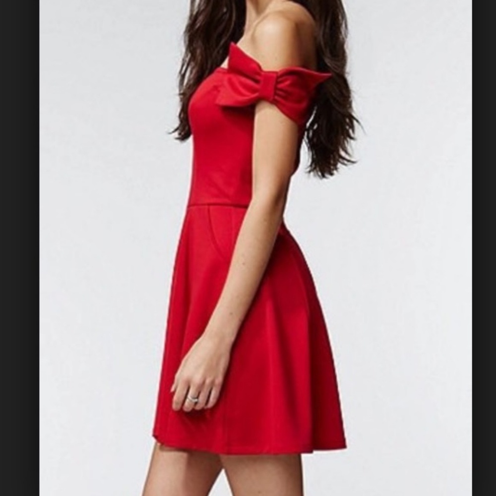 Kendall & Kylie Bow Sleeve Fit and Flare Dress