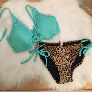 VS Aqua and Animal Print Bikini 32DD/Medium