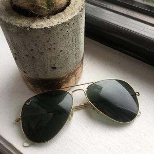 TODAY ONLY SALE Ray-Bans Large Aviators Gold/Green