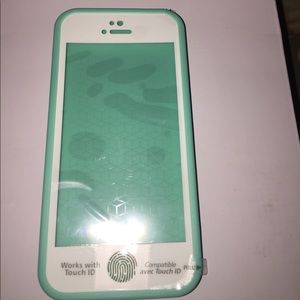 Waterproof iPhone 5 case