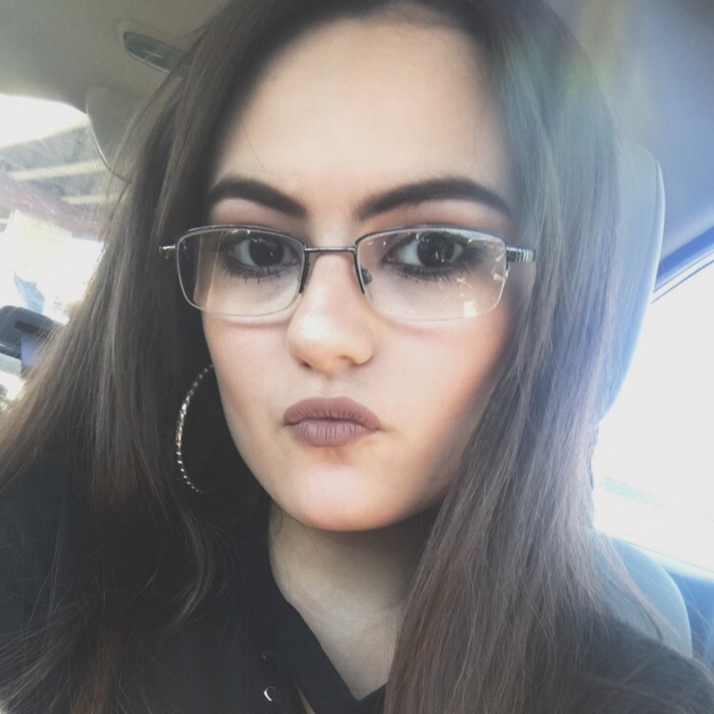 Meet your Posher, Gaby🌸
