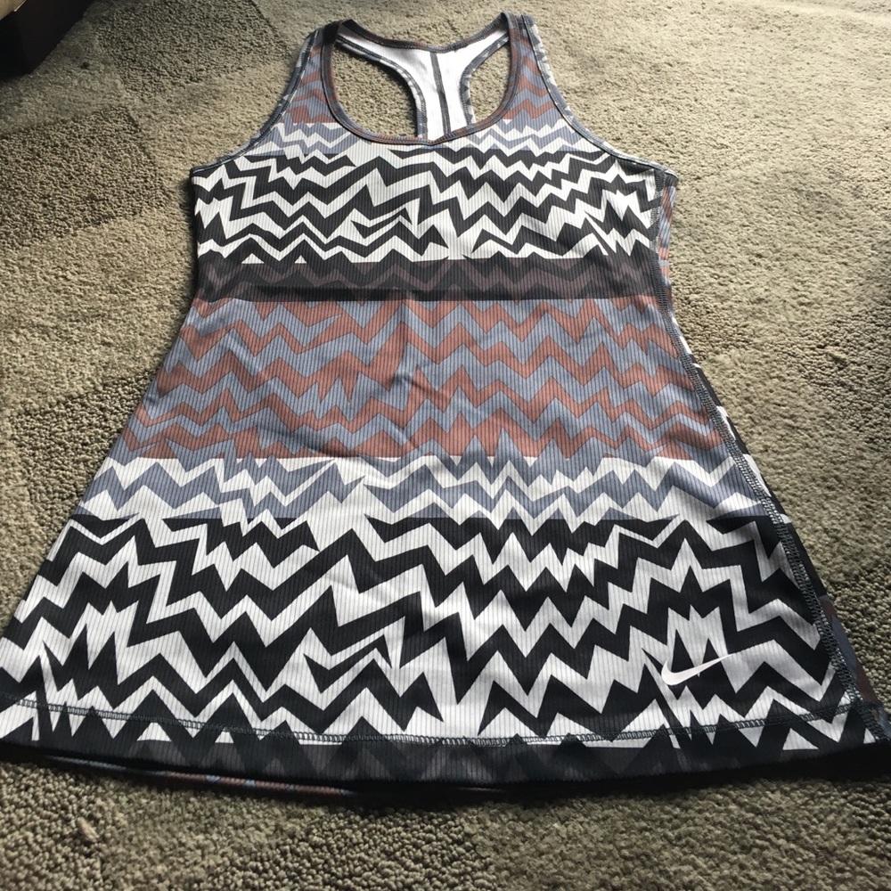 Nike Dry Fit tank. Excellent used condition.