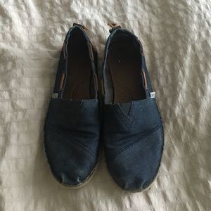 Blue TOMS