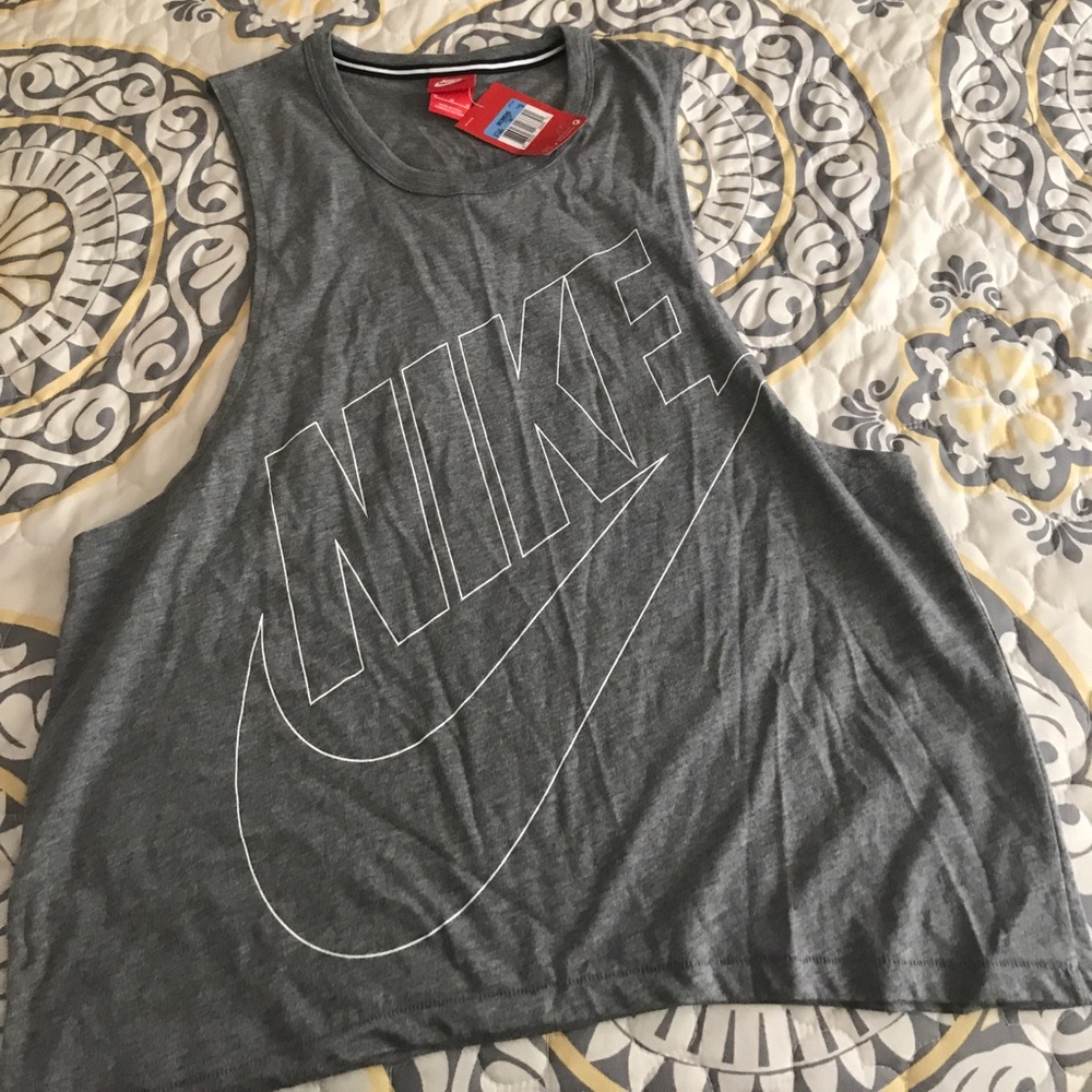 Nike signal muscle tank