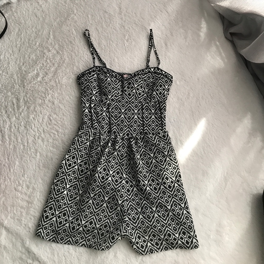 Romper - Picture 2 of 2