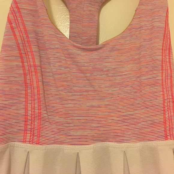 Lululemon workout top - Picture 2 of 4