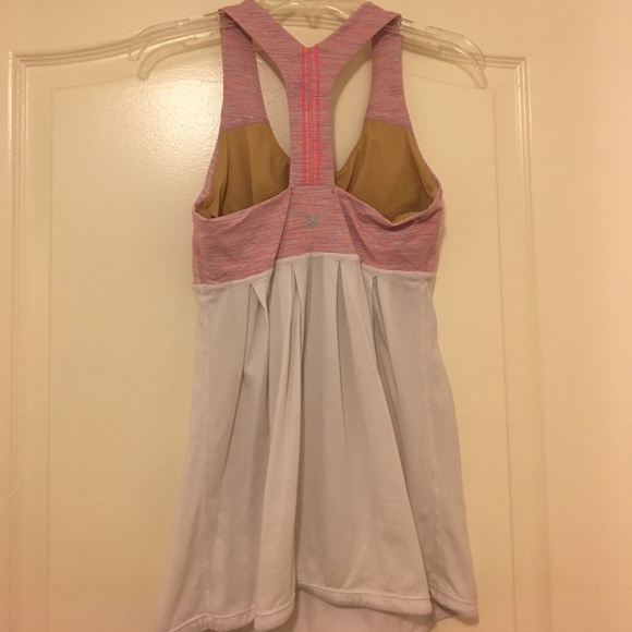 Lululemon workout top - Picture 4 of 4