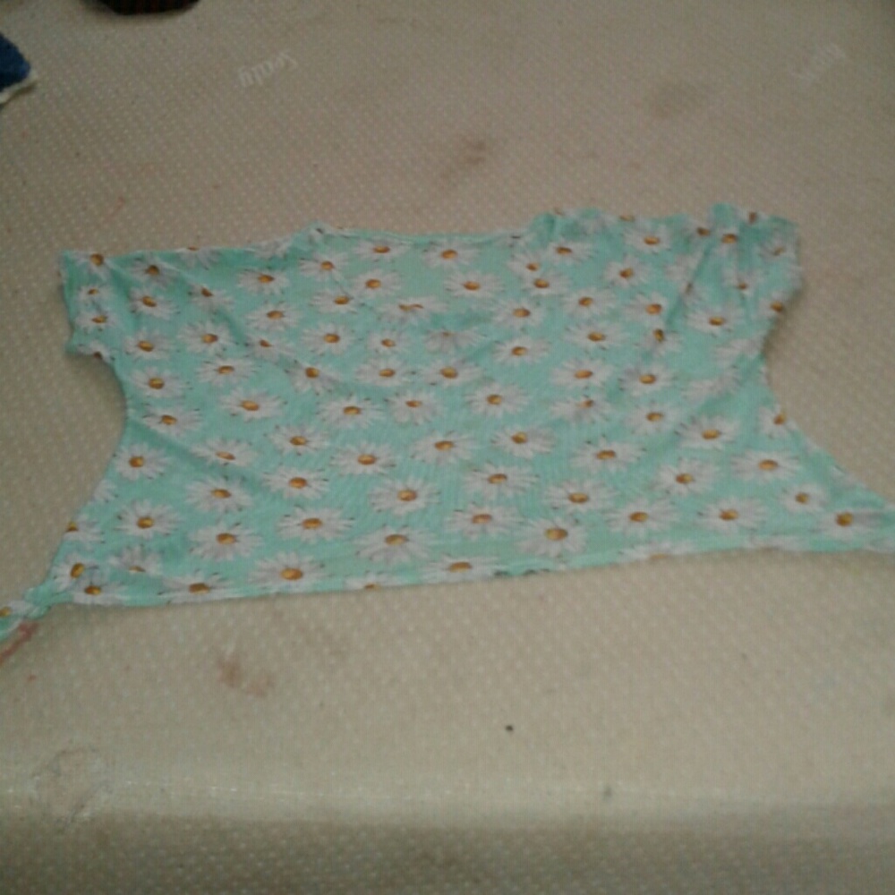 Rue 21 croped top