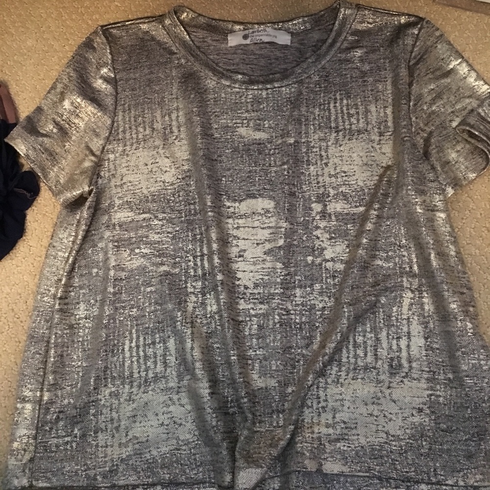 Metallic top