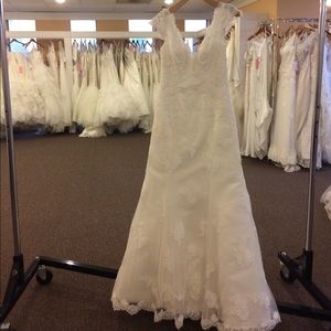 Wedding dress