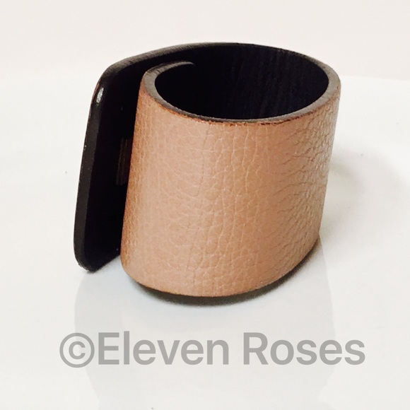 Gucci 1973 Leather Bangle Bracelet - Picture 4 of 8
