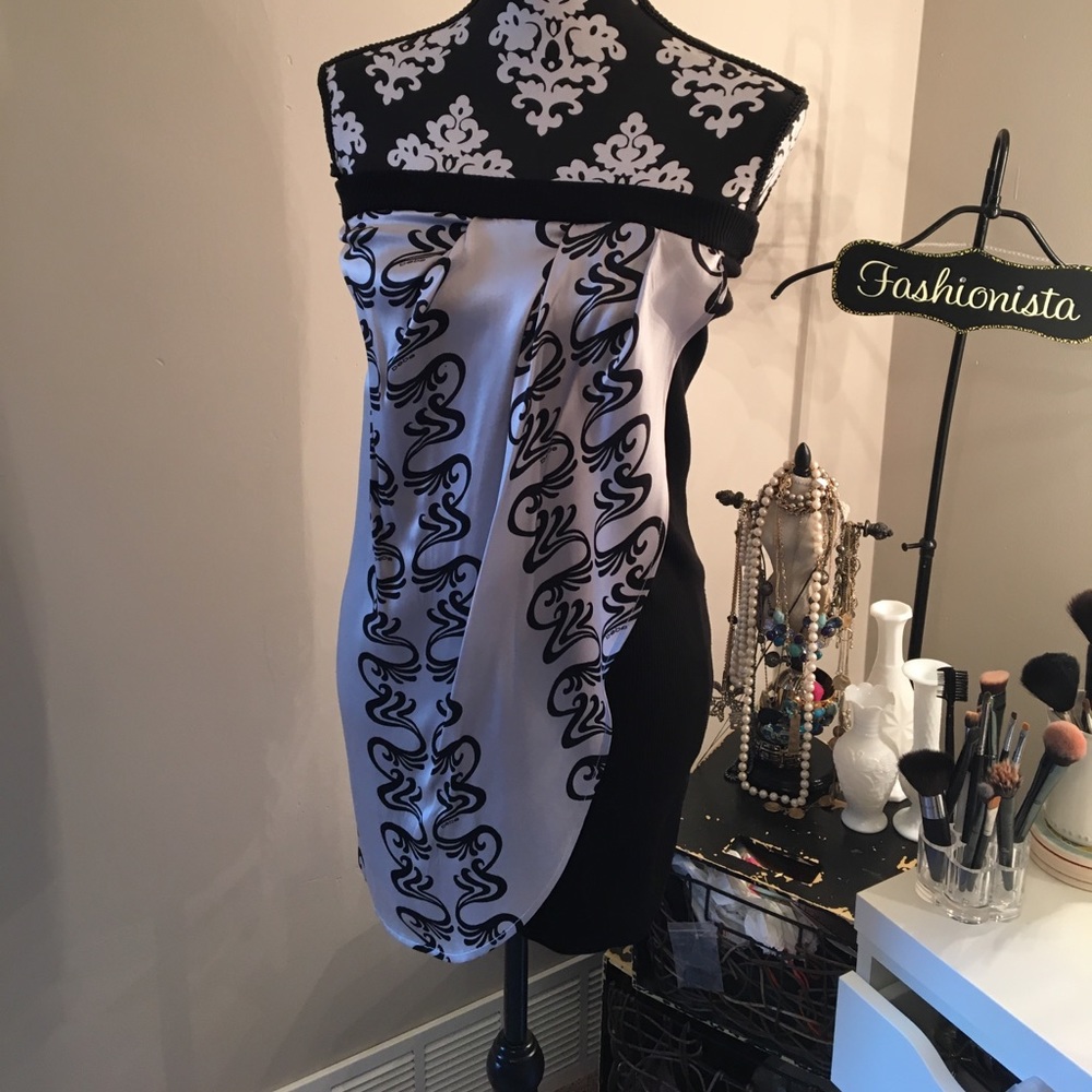 Strapless bebe dress