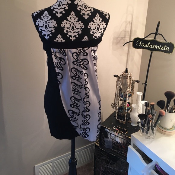 Strapless bebe dress - Picture 3 of 4