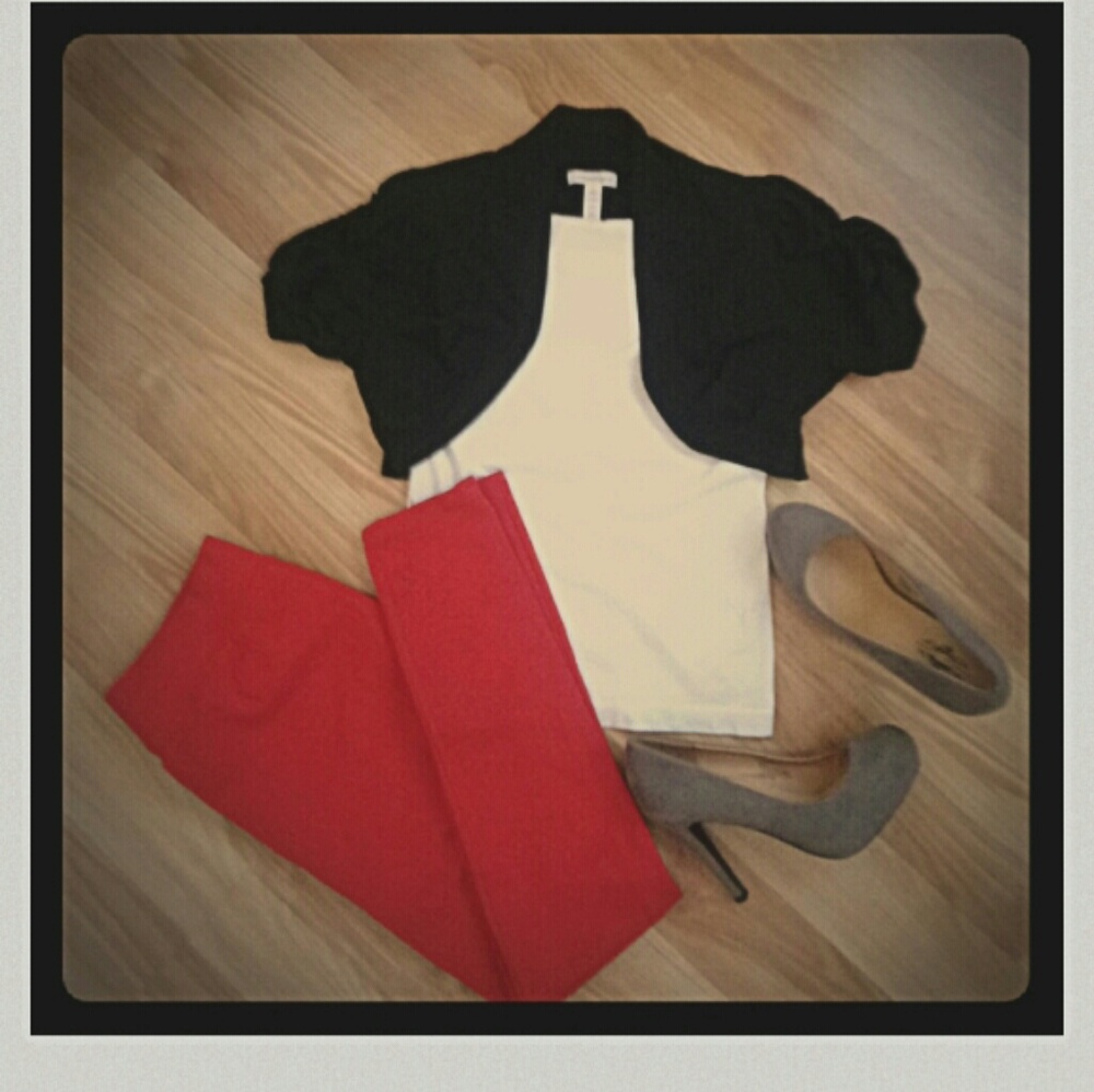 Size Lrg black crop/cover up top. Cotton