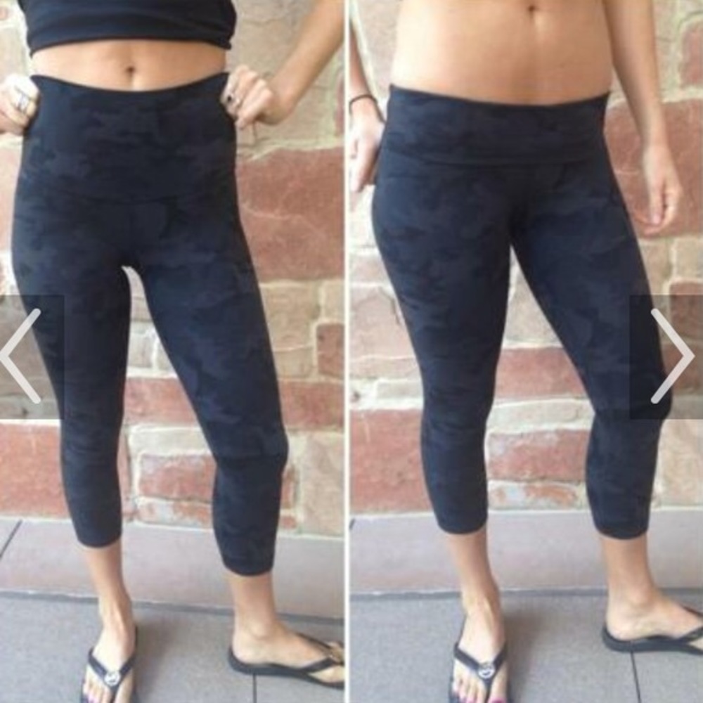 Lululemon black oil slick camo crop legging