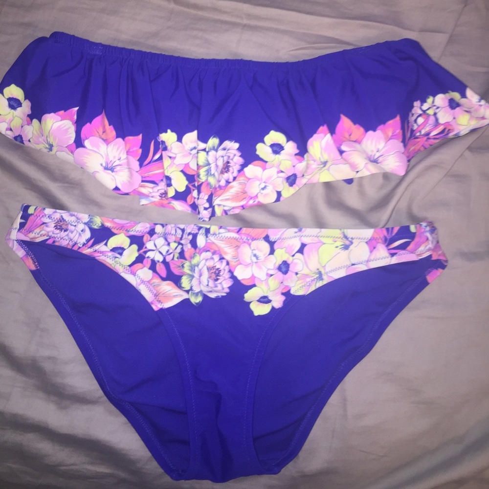 American Eagle Strapless Bikini Set