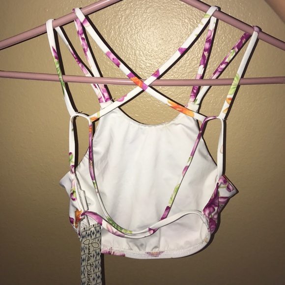 Frankie's Bikinis: Marley top. Perfect condition - Picture 2 of 2