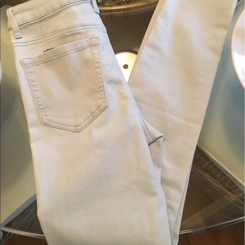 Brand new light blue pair of skinny jeans