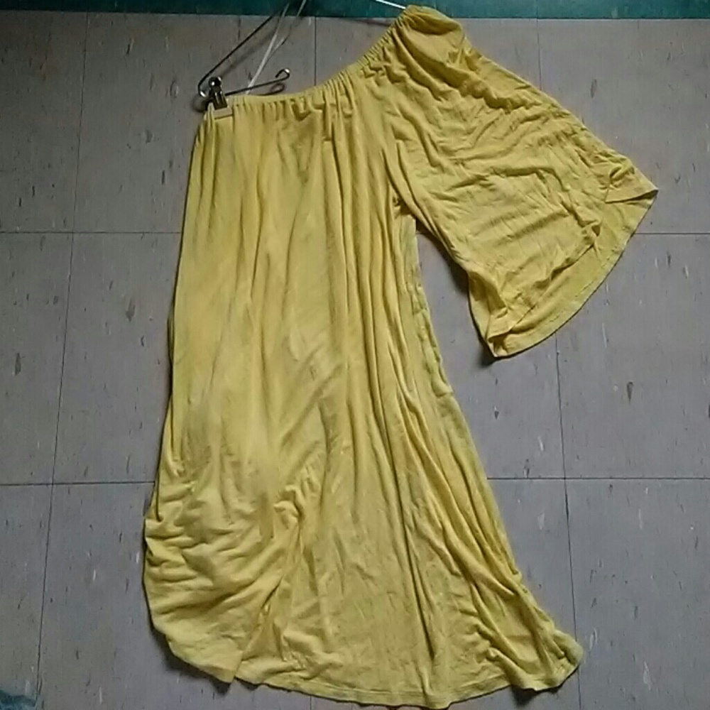 One sleeve yellow dress