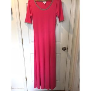 MUST GO**BNWT🌺 Size Large Lularoe Ana dress
