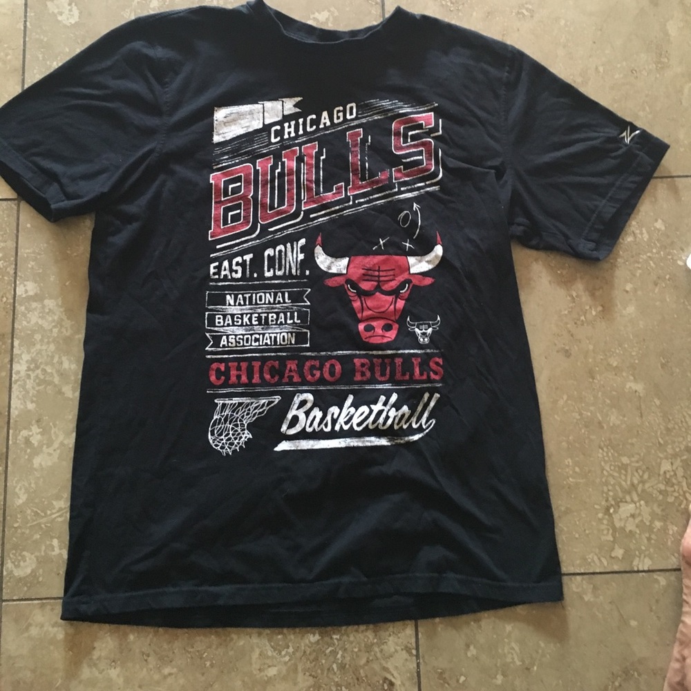 Chicago Bulls Men XL t-shirt.