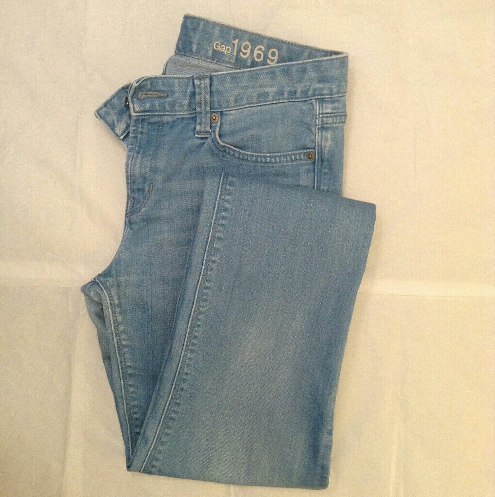 👋Closing today!!Gap Jeans Real Straight