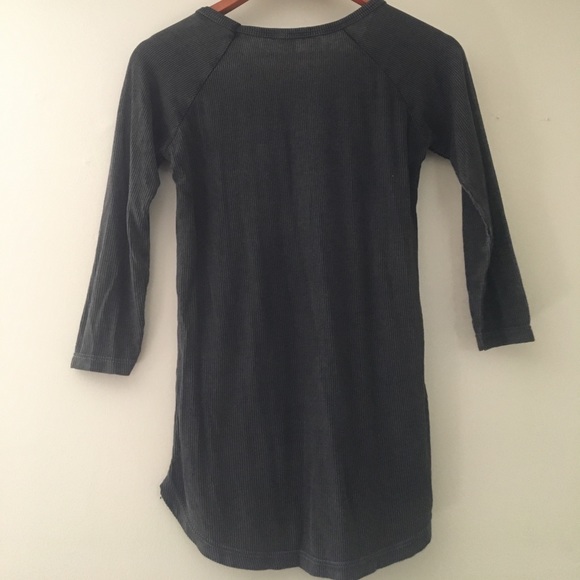 American Eagle Ribbed Three Quarter Length T-Shirt - Picture 2 of 4