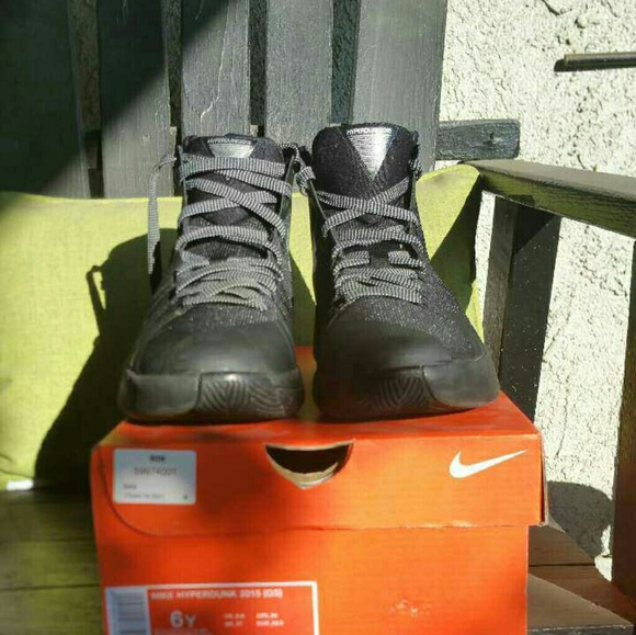 Hyperdunk - Picture 2 of 4