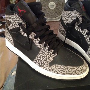 AIR JORDAN 1 RETRO HIGH