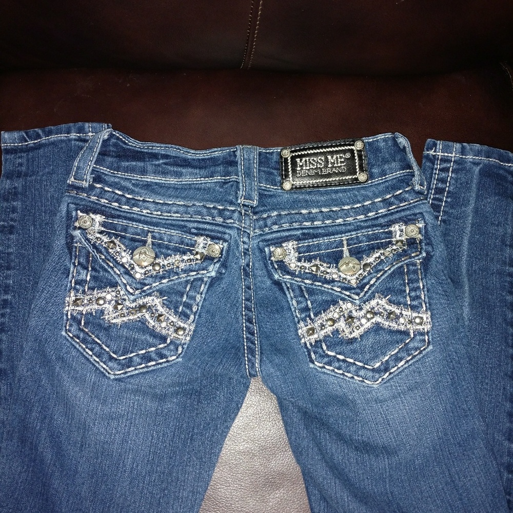 Like new buckle exc Miss Me jeans size 22in (005)