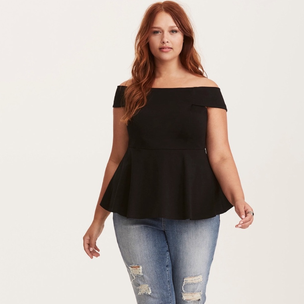 ONLY 1 LEFT!! I Off Shoulder Peplum Top 🖤 - Picture 2 of 4