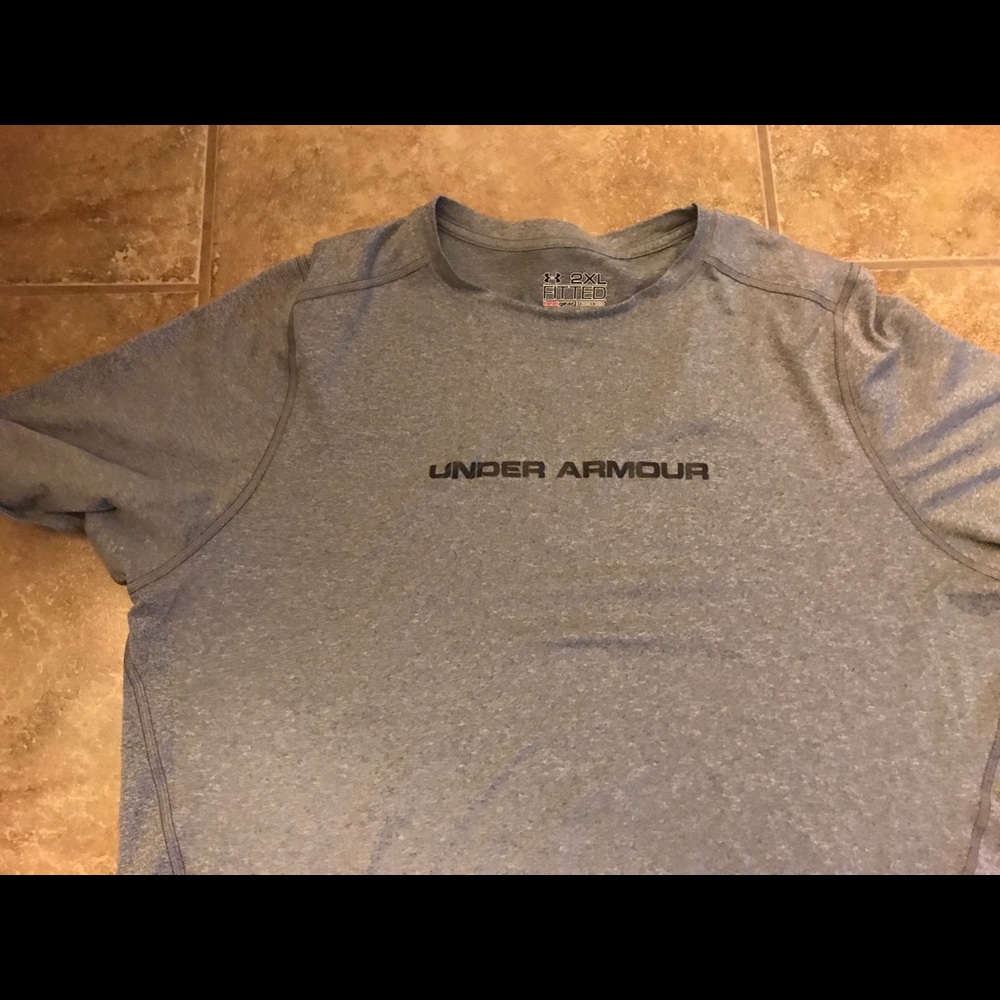Men's XXL under armour tee